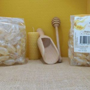 Caramelle al miele farcite con goccia di miele