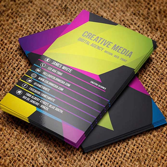 Biglietti da visita 300 gr Verniciatura UV Lucida a copertura totale sul fronte