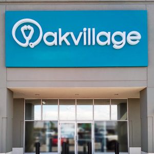 Insegna in alluminio scatolato e grafica in rilievo 3D su misura fino a max 150X50 cm