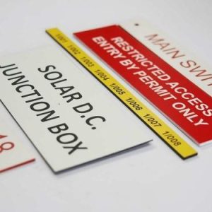 MEDAGLIE IN TRAFOLITE 2154 MEDAGLIE IN TRAFOLITE CONTROMARCHE NEUTRE BIANCO Ø 25