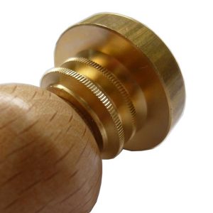 SIGILLI E CERALACCA 2039 SIGILLI IN OTTONE DA INCIDERE CON MANICO A VITE IN LEGNO manico codice 2025 c/vite n.1 Ø 35